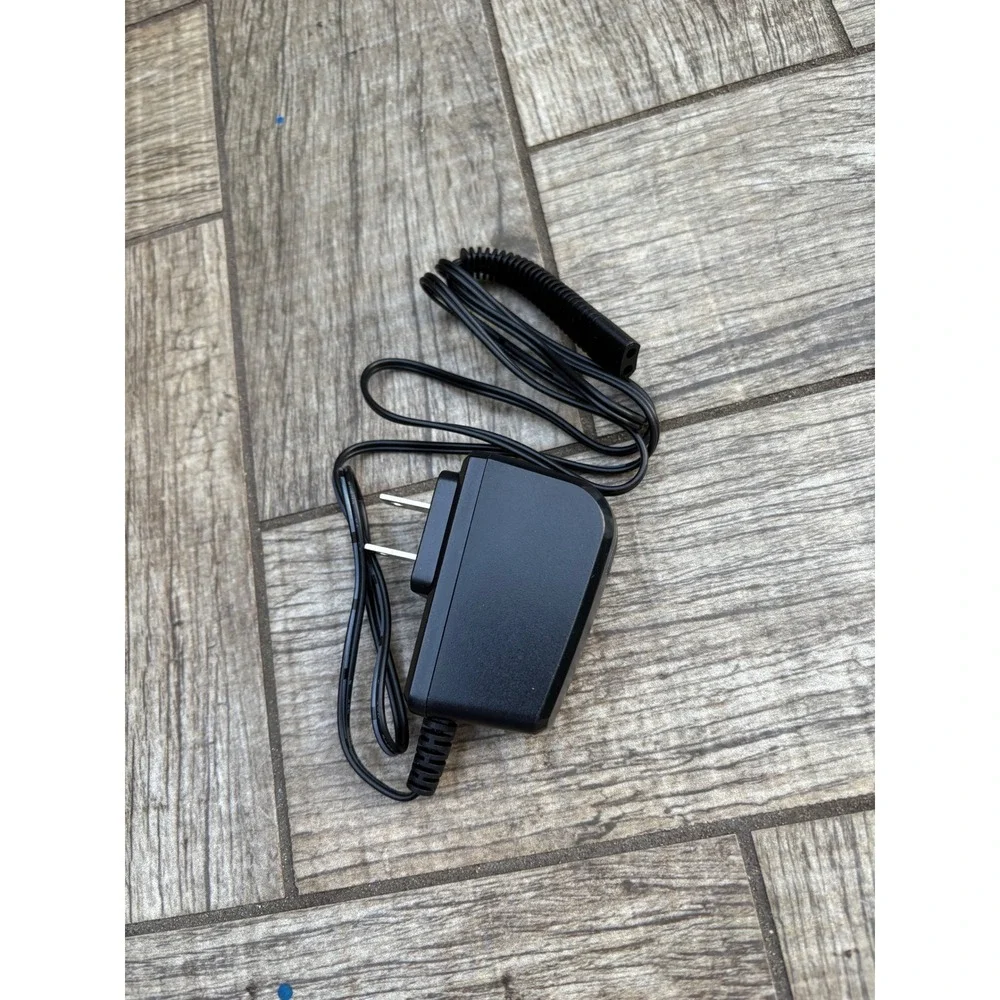 AC to DC Power Adapter Charger 15V 0.4A Model HY-060120400U